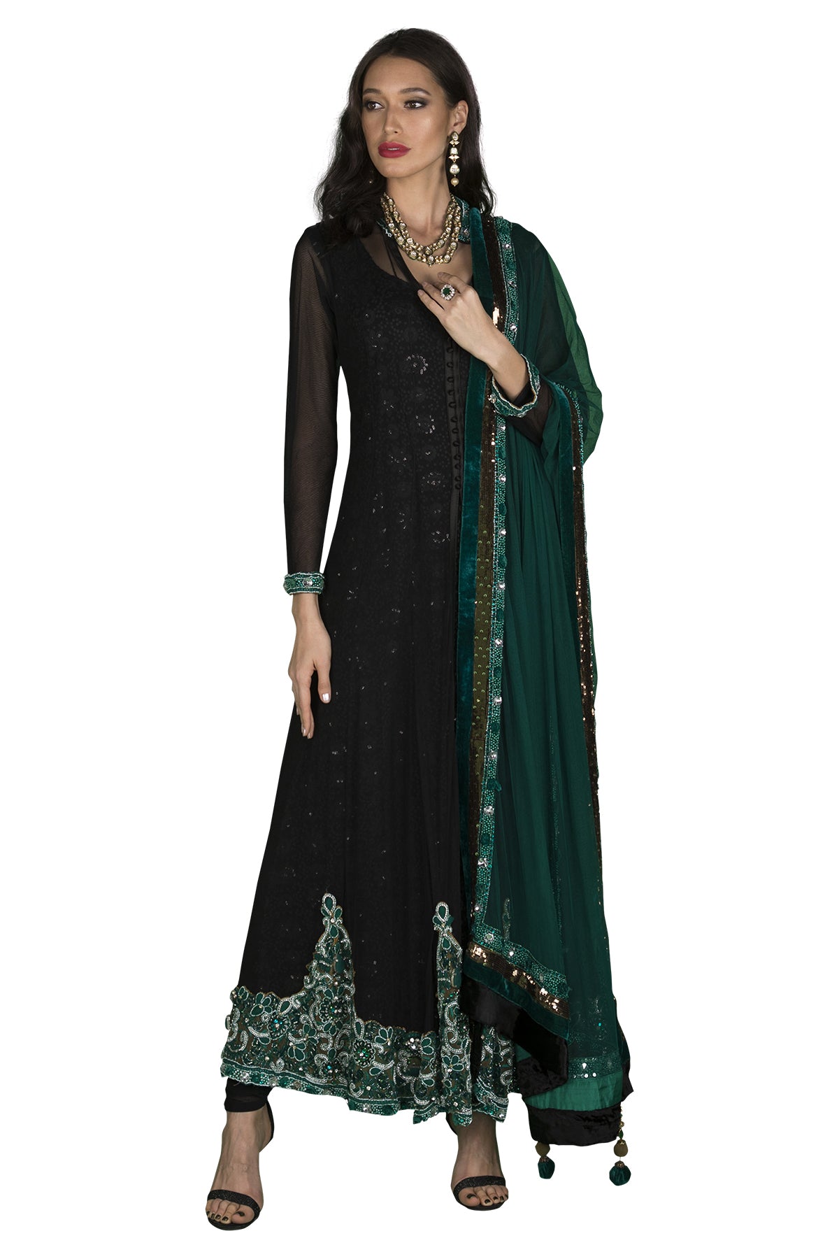 Black Anarkali with green dupatta which is a pleasure to watch, the shine just doesn't allow us to take our eyes off. 
