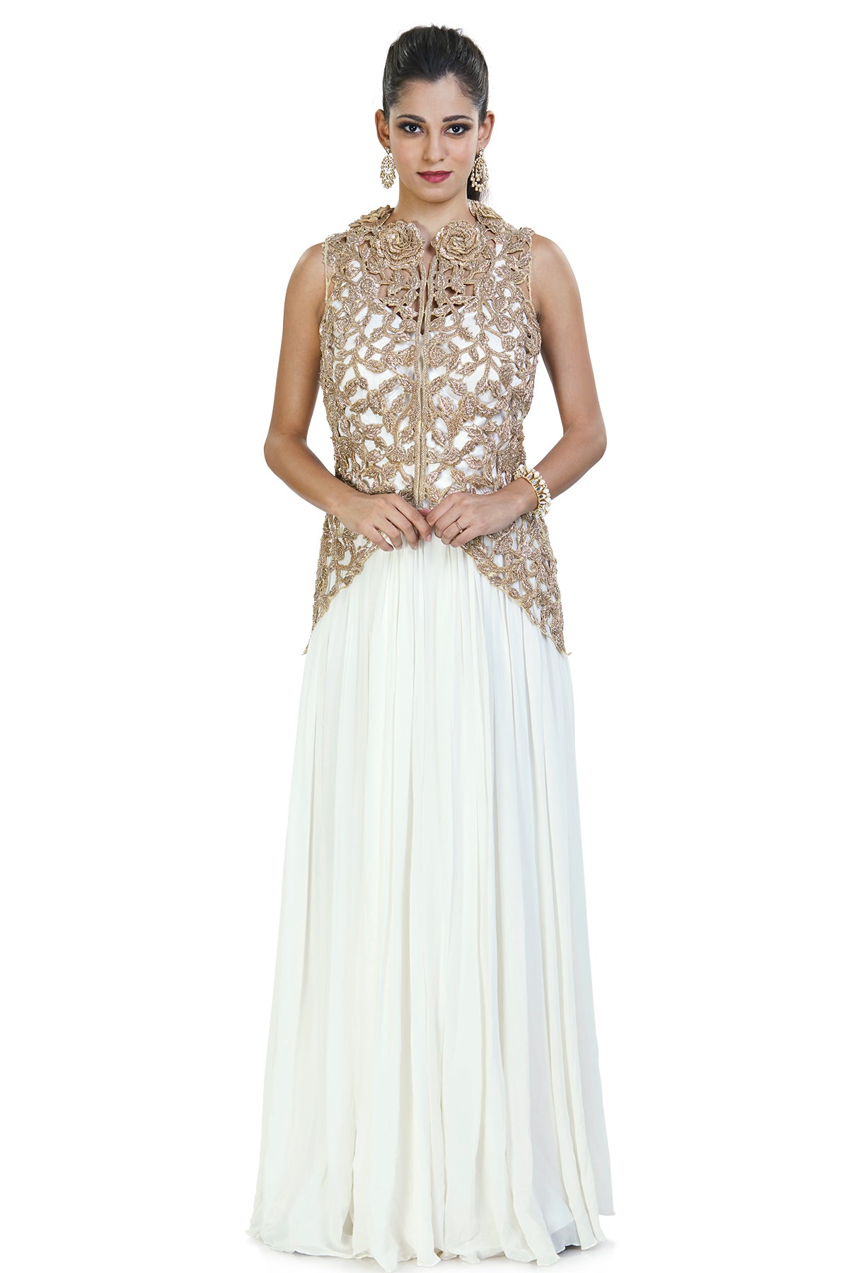 This enchanting white evening jumpsuit is perfect for your best friend's sangeet ceremony. It is enhanced with the golden cage work on its delicate jacket using cut-dana.