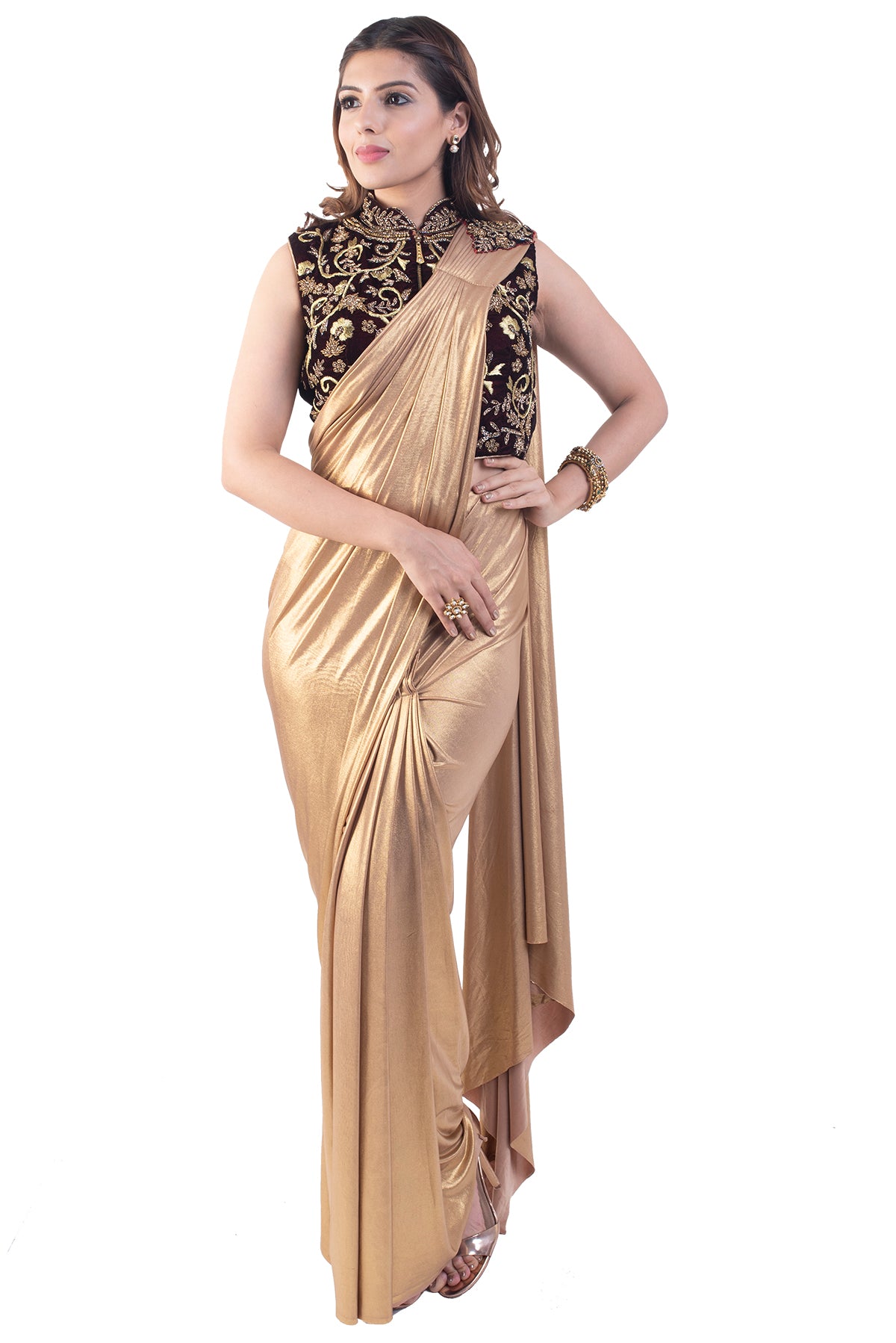 Ever saw something that's fallen from the heaven? Something so magnificent and angelic, it's almost unbelievable to accept its acceptance. The Intricate designs of the blouse make it an attraction. Drape the saree as you slay it!